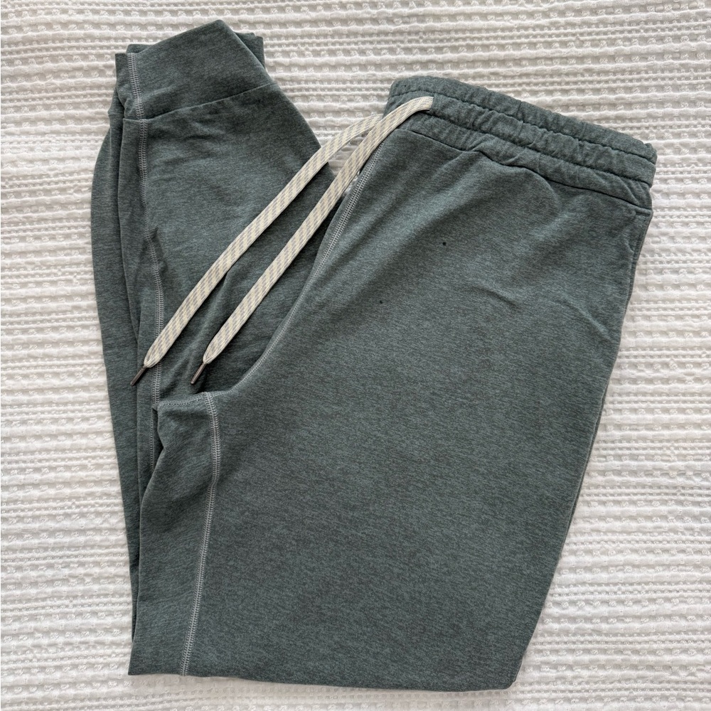 Vuori Performance Joggers